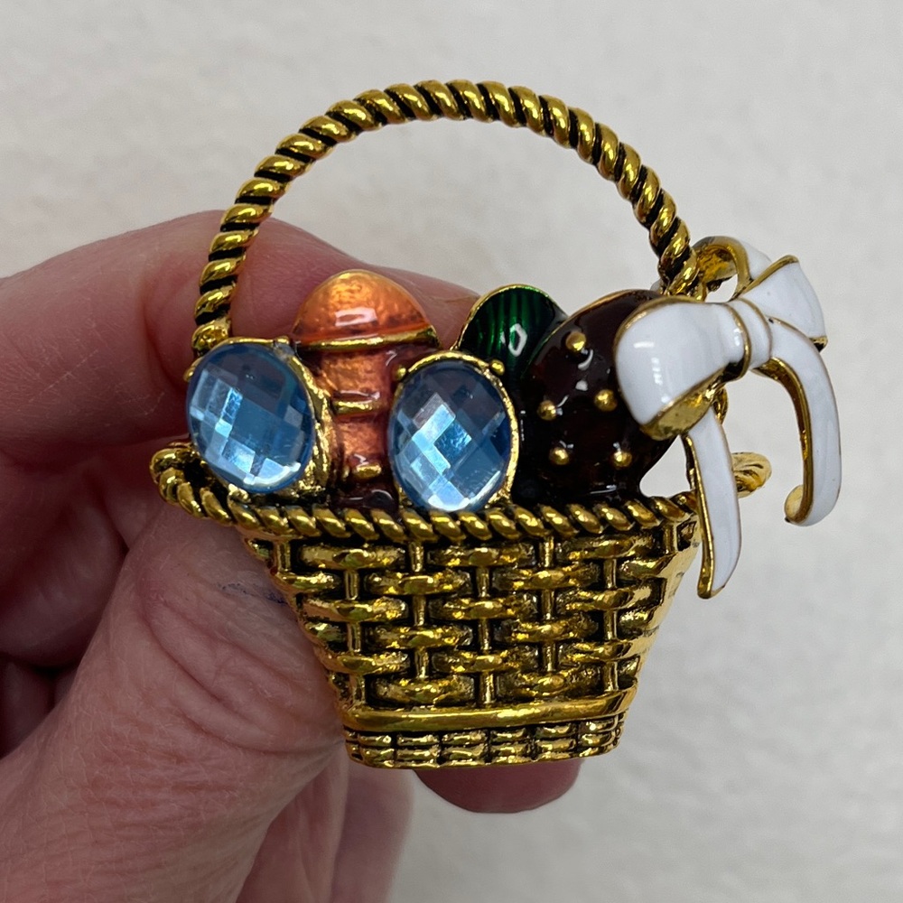 Easter Basket Brooch, deep gold with Gem Accents, NWT, 1.75x1.75”, - Picture 4 of 9